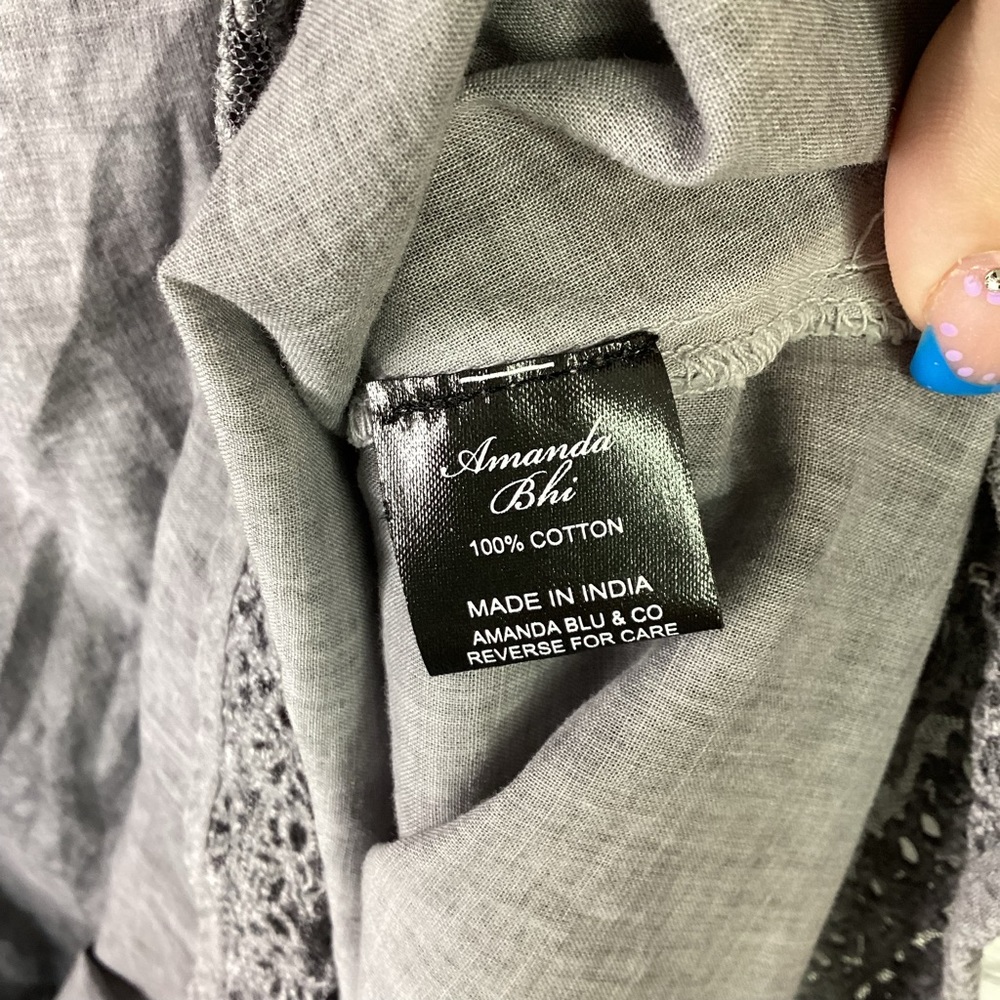 Amanda Blu - Distressed Grey/Dark Wash Top - Picture 6 of 7